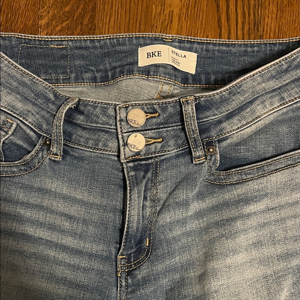 BKE Women's Flare Jeans in Classic Blue - Picture 3 of 6